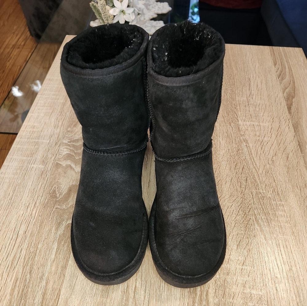 UGG Black Suede and Leather Boots - Picture 6 of 6